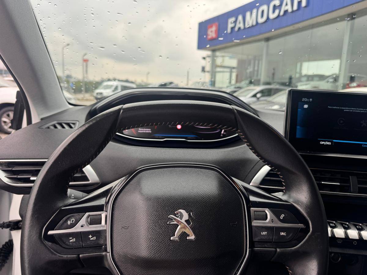 peugeot-5008-2022-gasolina-1199cc
