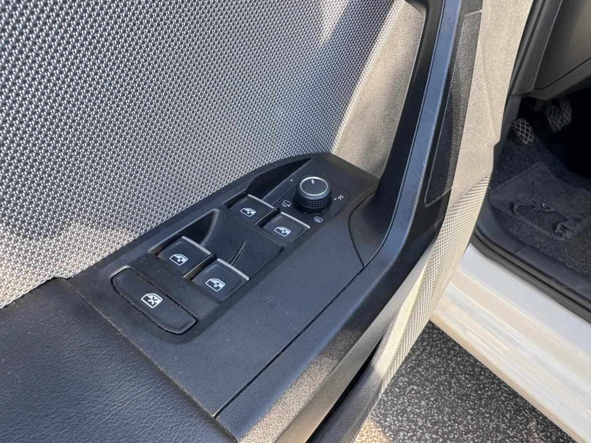 seat-leon-2021-gasolina-999cc