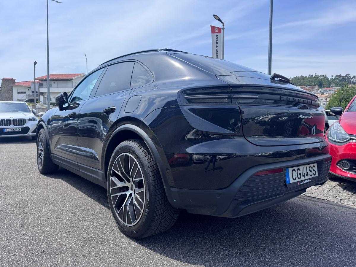 porsche-macan-2024-eletrico-500cc