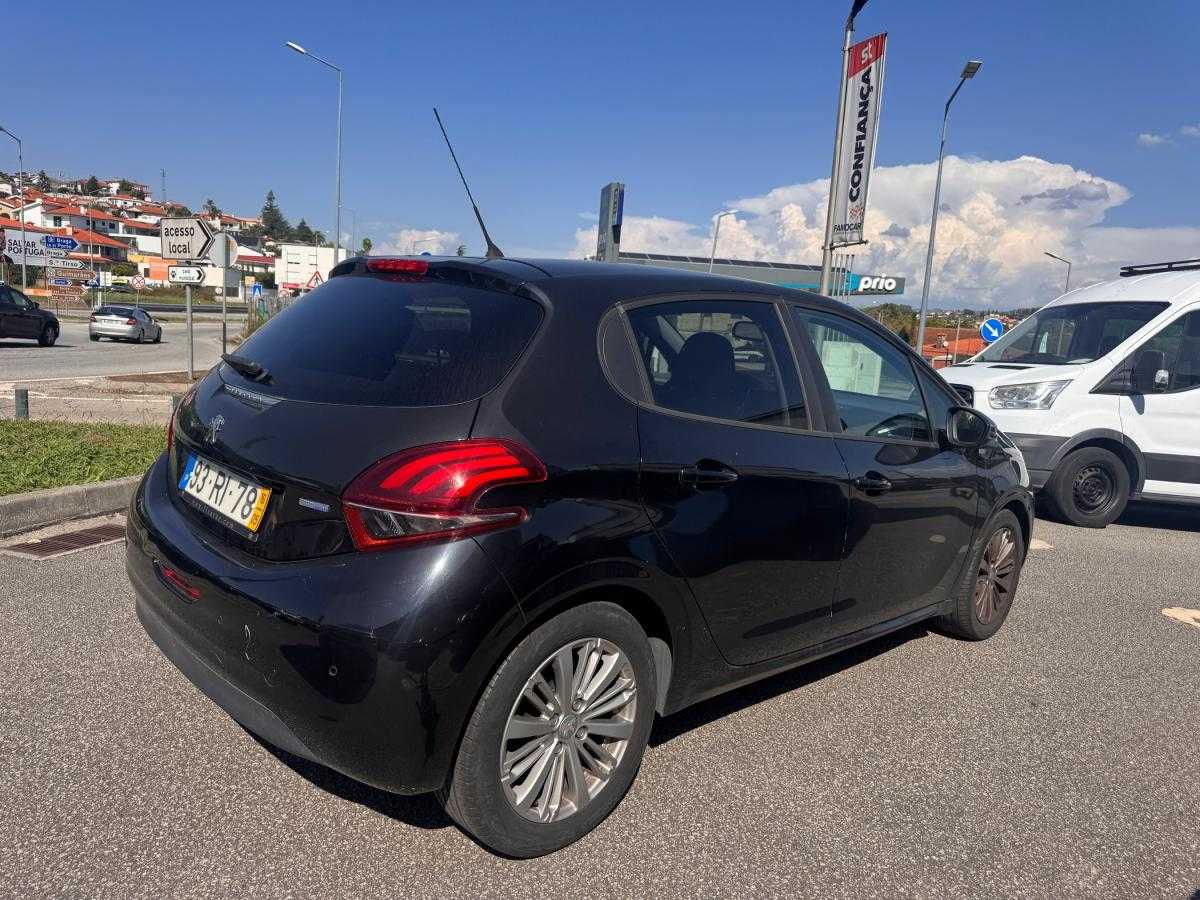 peugeot-208-2016-diesel-1560cc
