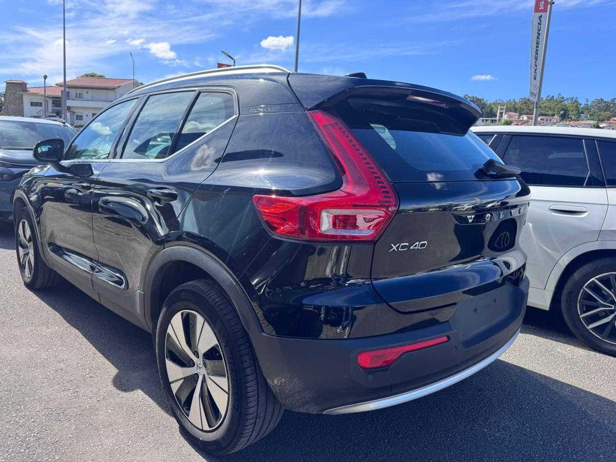 volvo-xc40-2023-hibrido-a-gasolina-1477cc