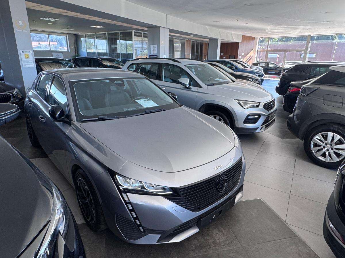 peugeot-308-2022-gasolina-1199cc