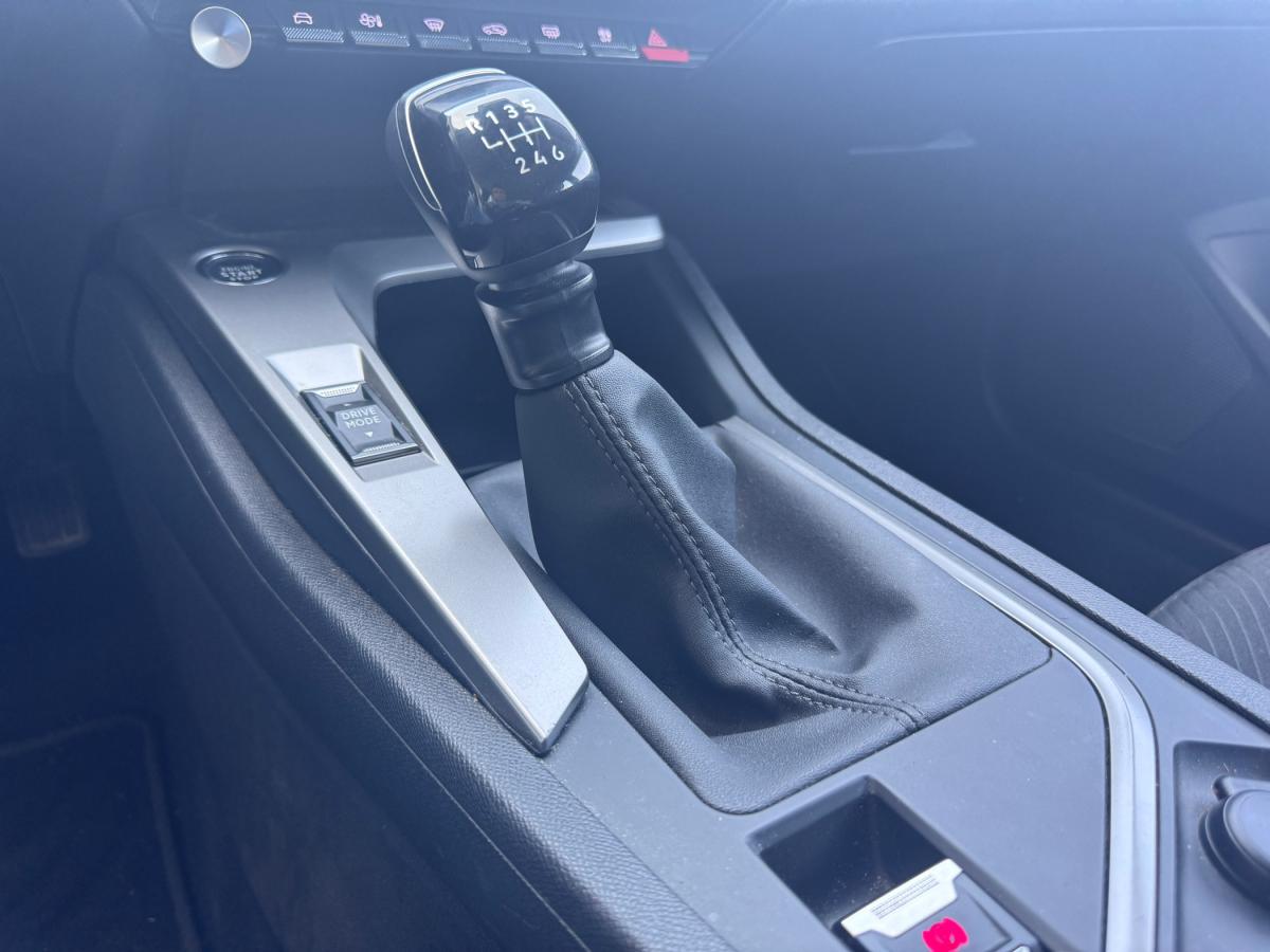 peugeot-308-2022-gasolina-1199cc