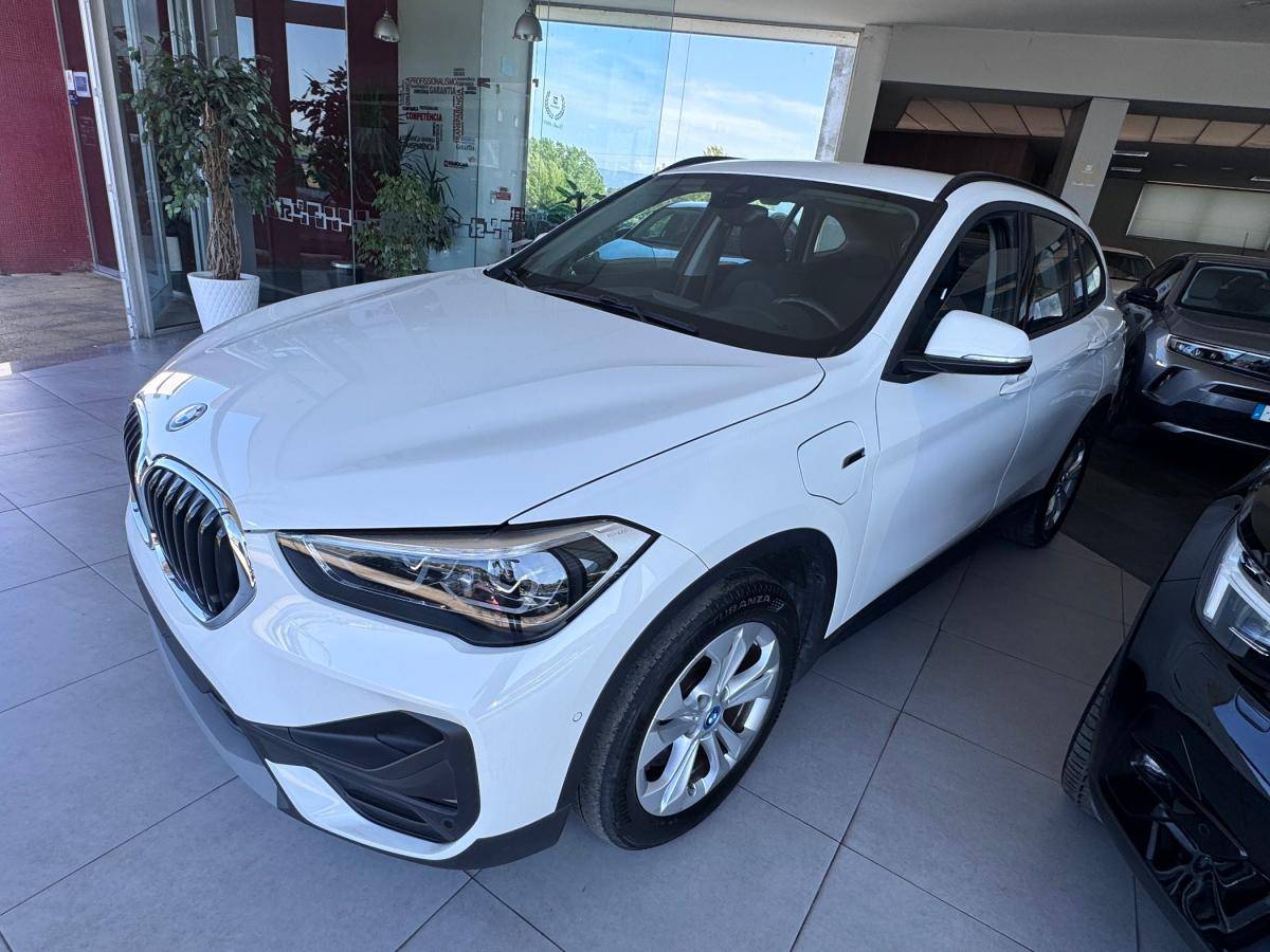 bmw-x1-2022-hibrido-a-gasolina-1499cc