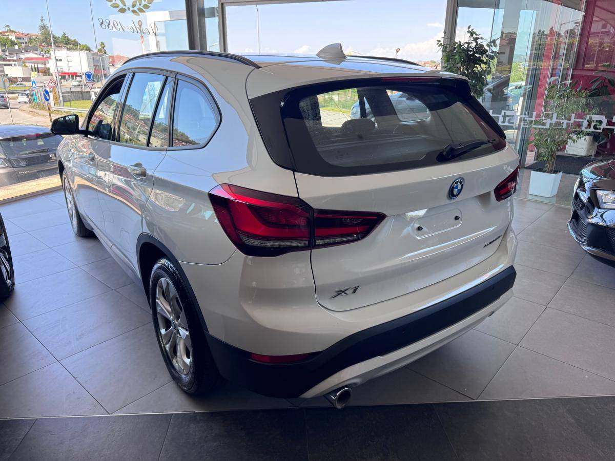 bmw-x1-2022-hibrido-a-gasolina-1499cc