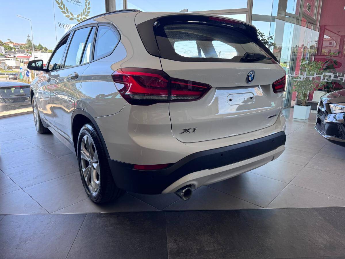 bmw-x1-2022-hibrido-a-gasolina-1499cc