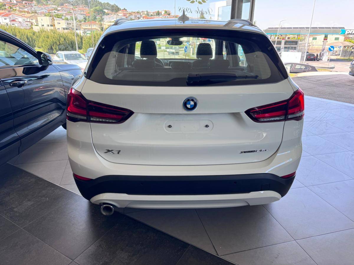 bmw-x1-2022-hibrido-a-gasolina-1499cc