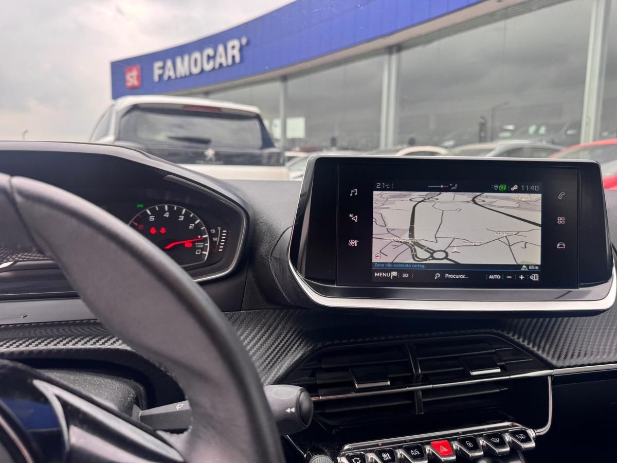 peugeot-208-2022-gasolina-1199cc