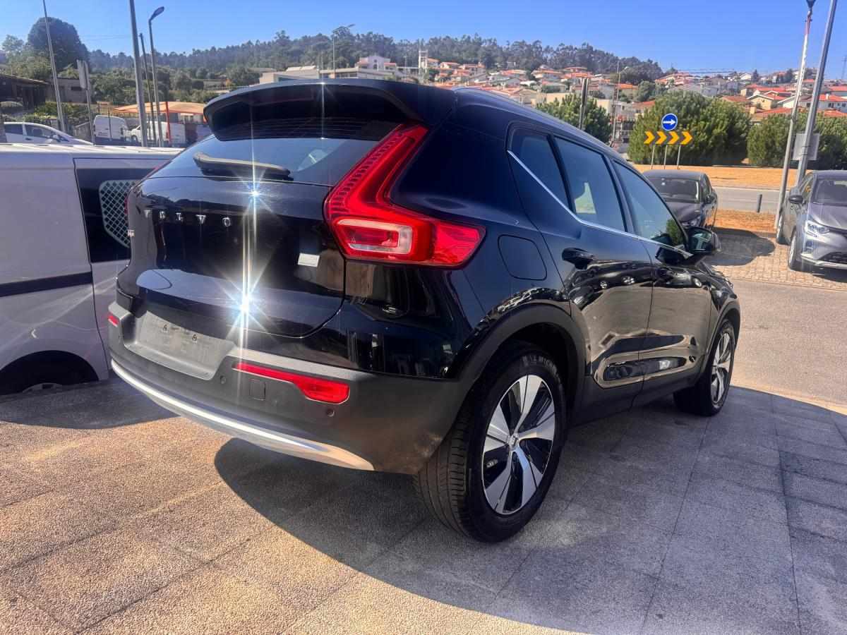 volvo-xc40-2023-hibrido-a-gasolina-1477cc