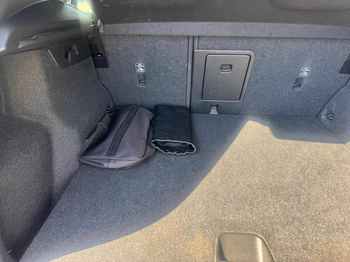 volvo-xc40-2023-hibrido-a-gasolina-1477cc