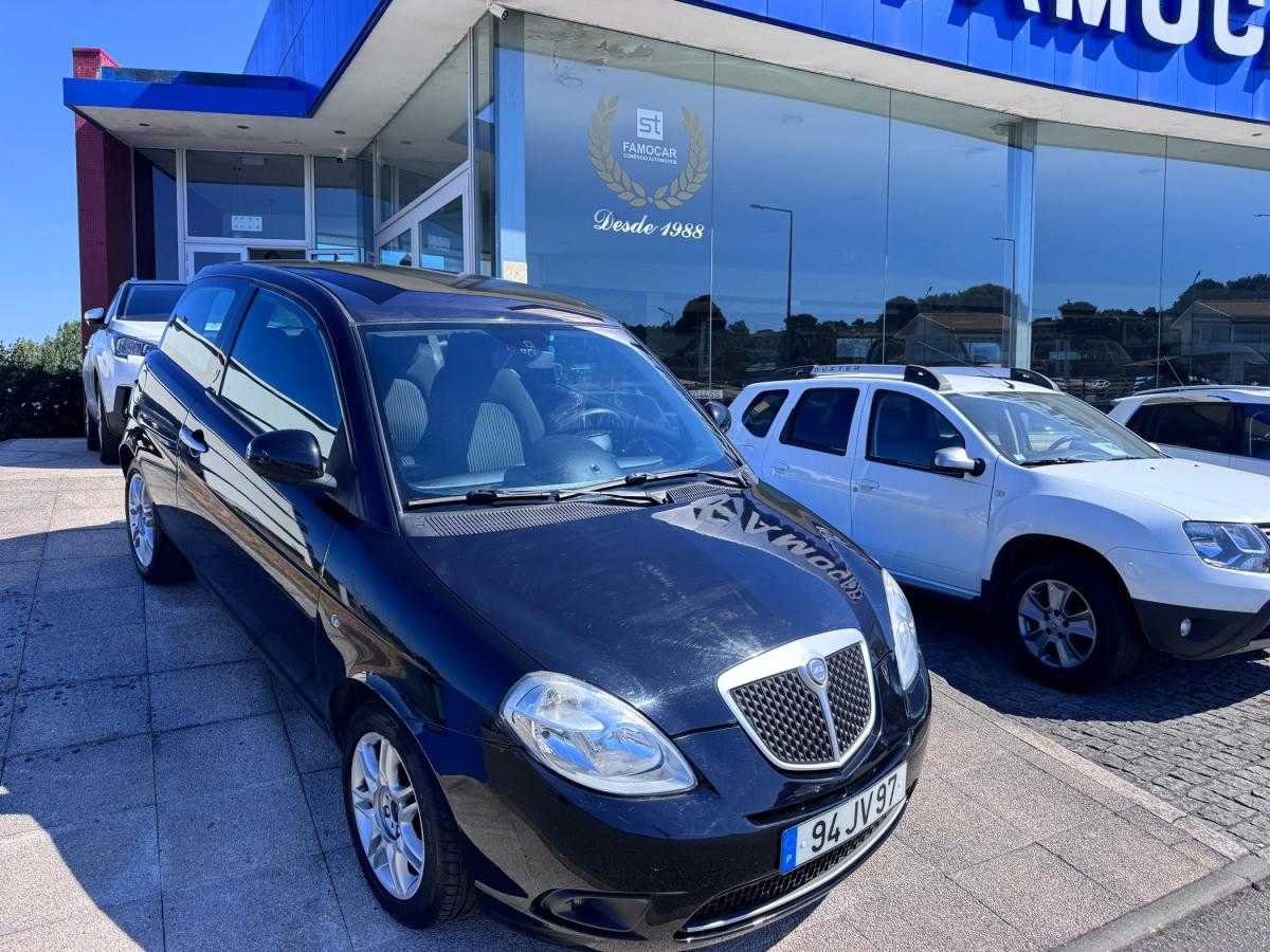 lancia-ypsilon-2010-gasolina-1242cc