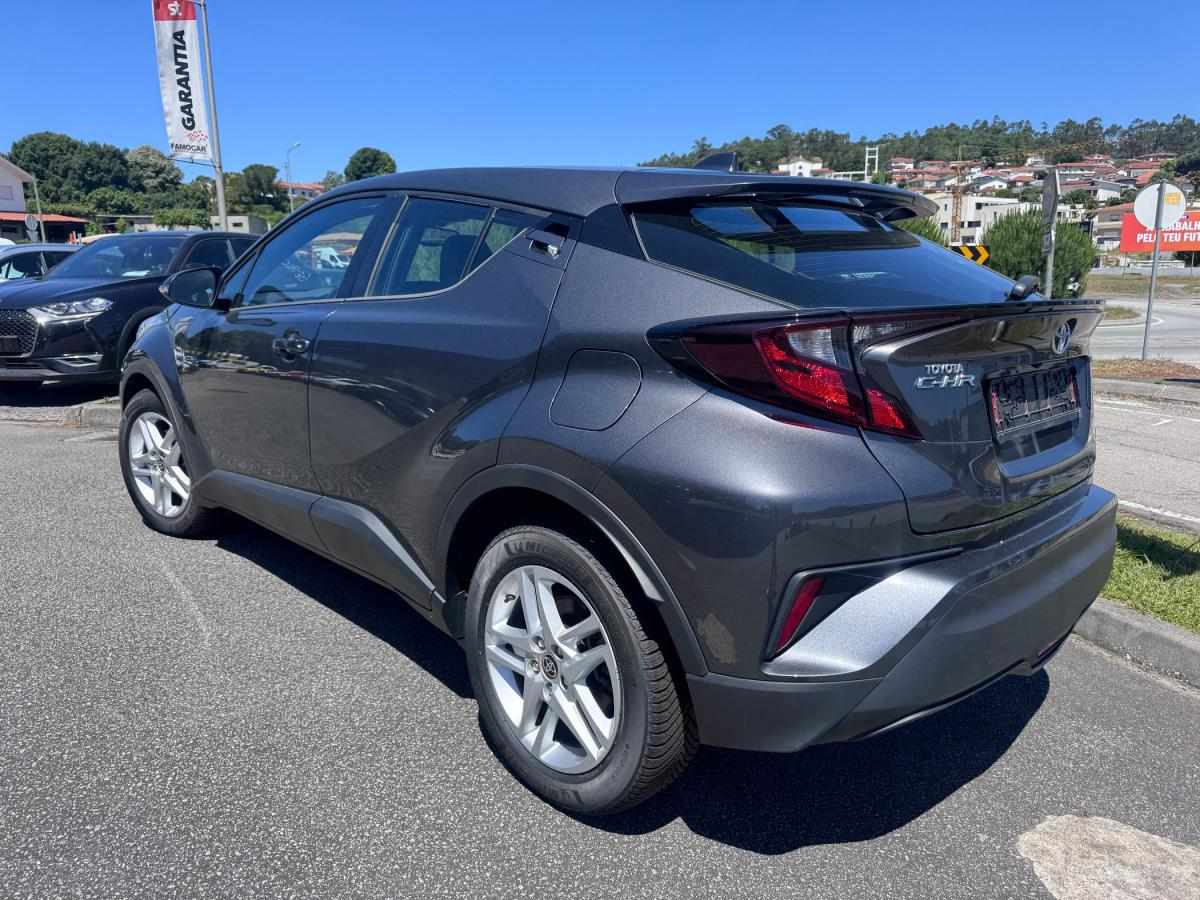 toyota-c-hr-2021-hibrido-a-gasolina-1798cc