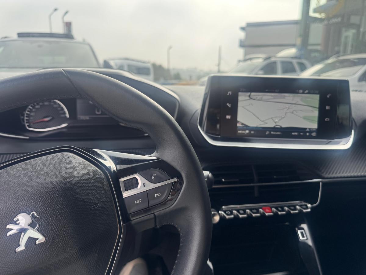 peugeot-208-2022-gasolina-1199cc