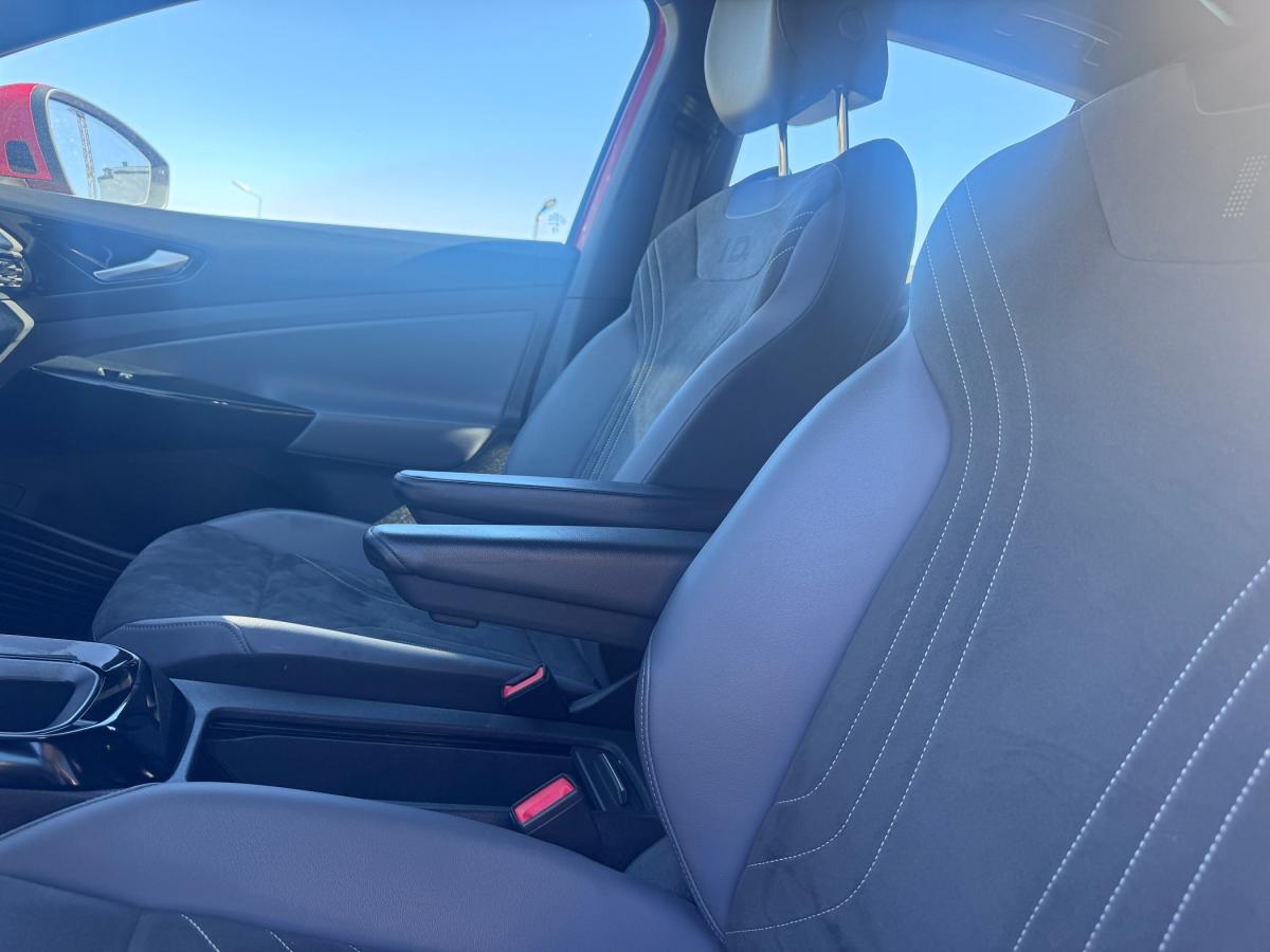 volkswagen-id-5-2023-eletrico-500cc