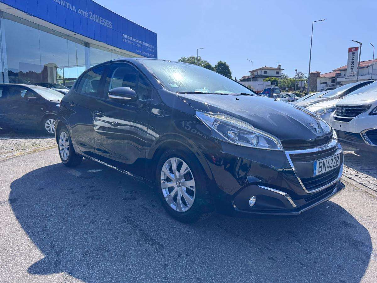 peugeot-208-2015-gasolina-1199cc