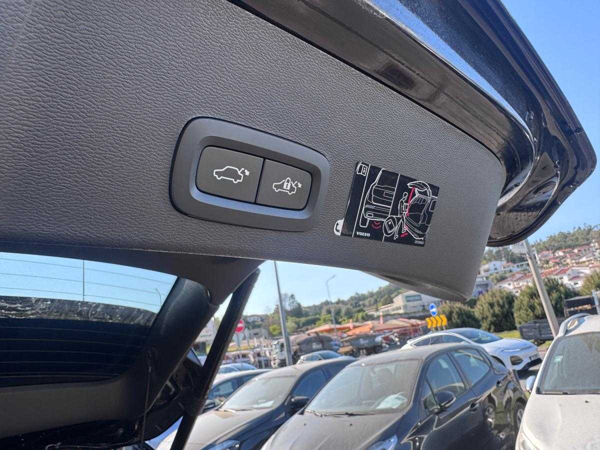 volvo-xc40-2020-gasolina-1477cc