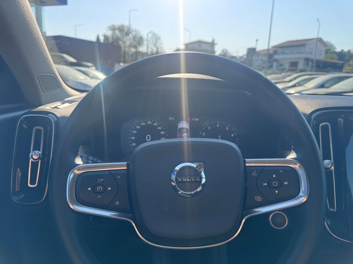 volvo-xc40-2020-gasolina-1477cc