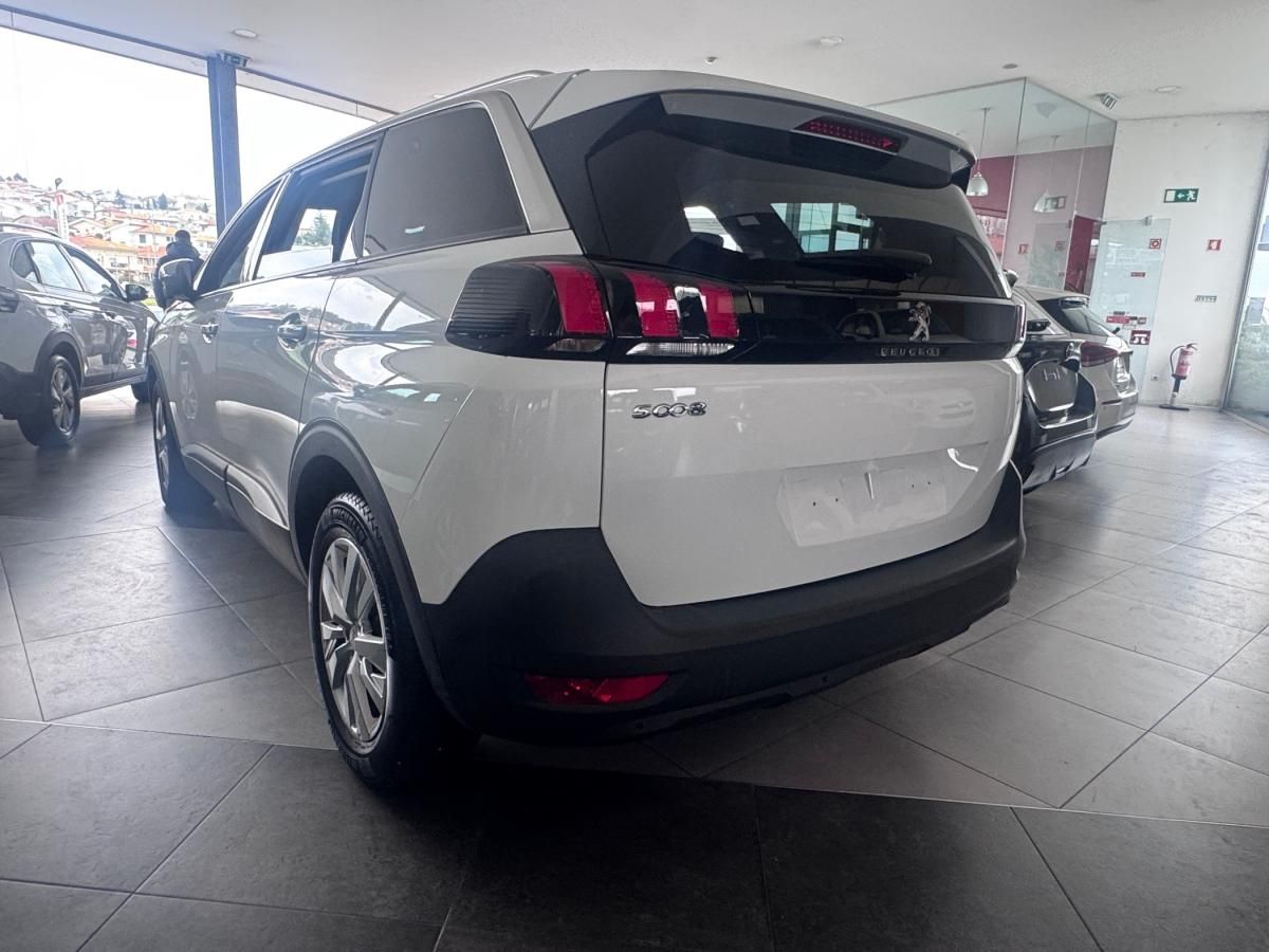 peugeot-5008-2019-gasolina-1199cc