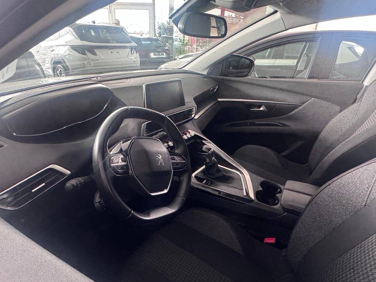 peugeot-5008-2019-gasolina-1199cc