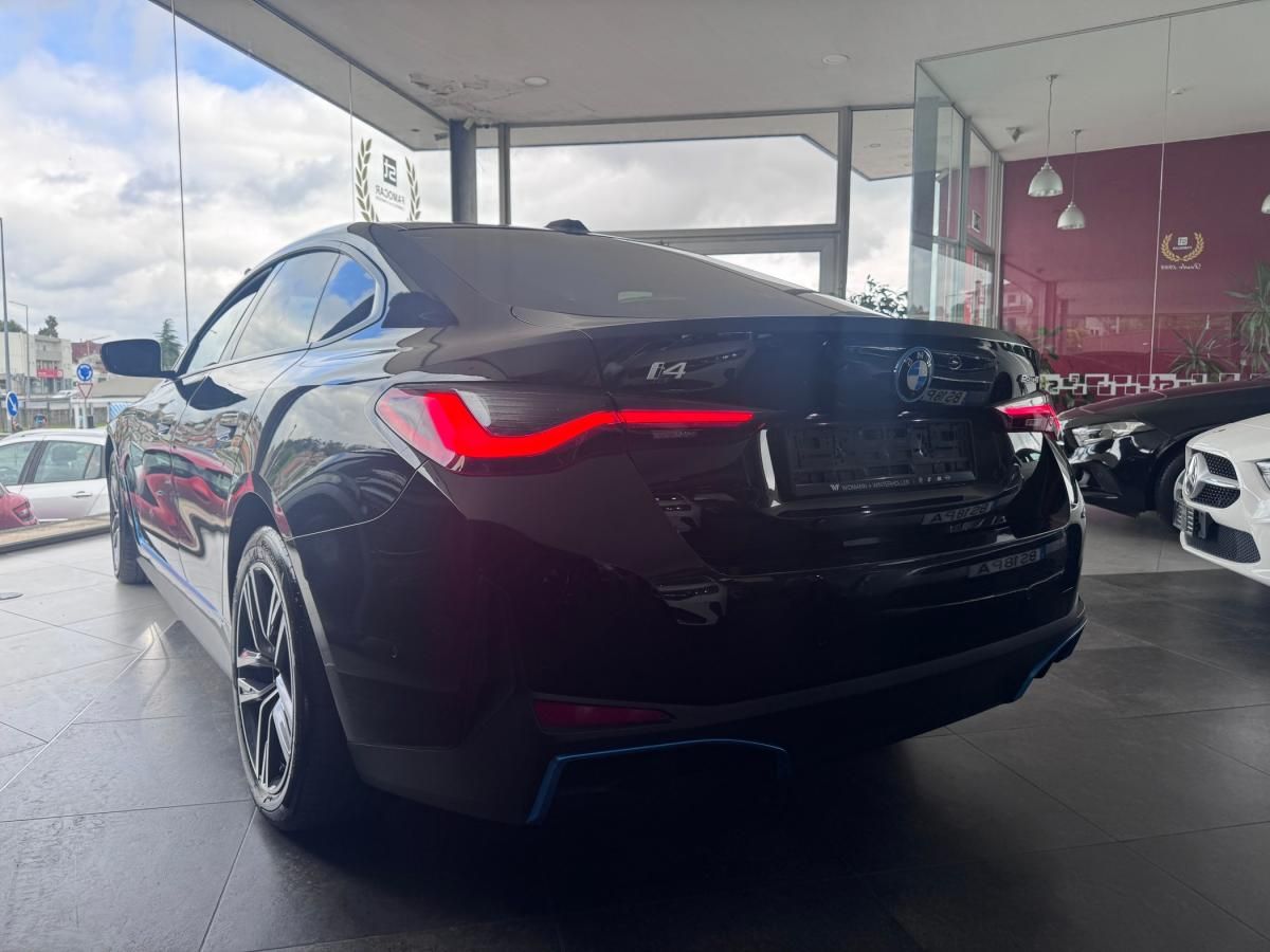 bmw-i4-2022-eletrico-500cc