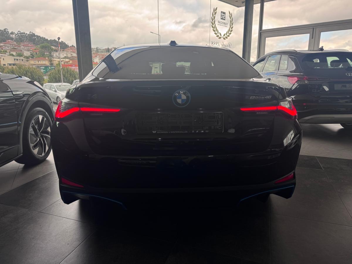 bmw-i4-2022-eletrico-500cc