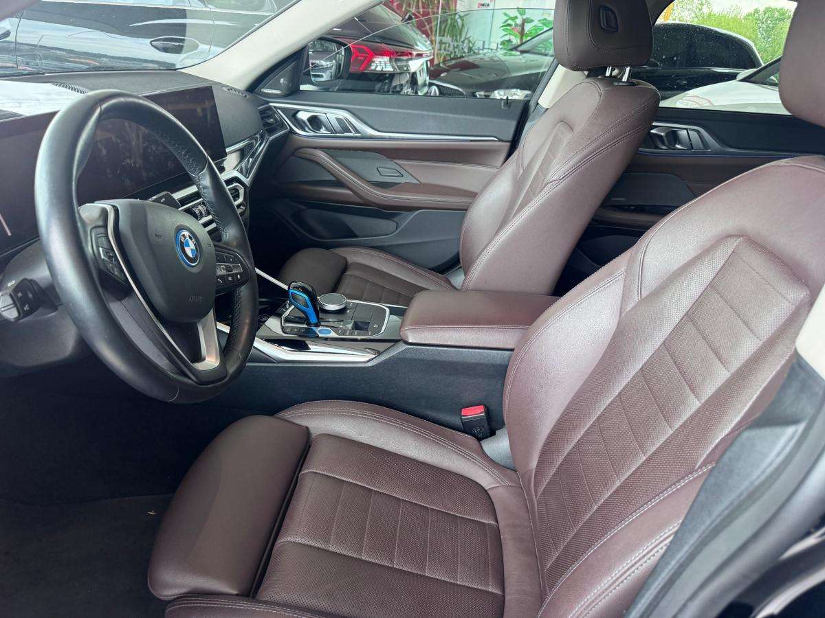 bmw-i4-2022-eletrico-500cc