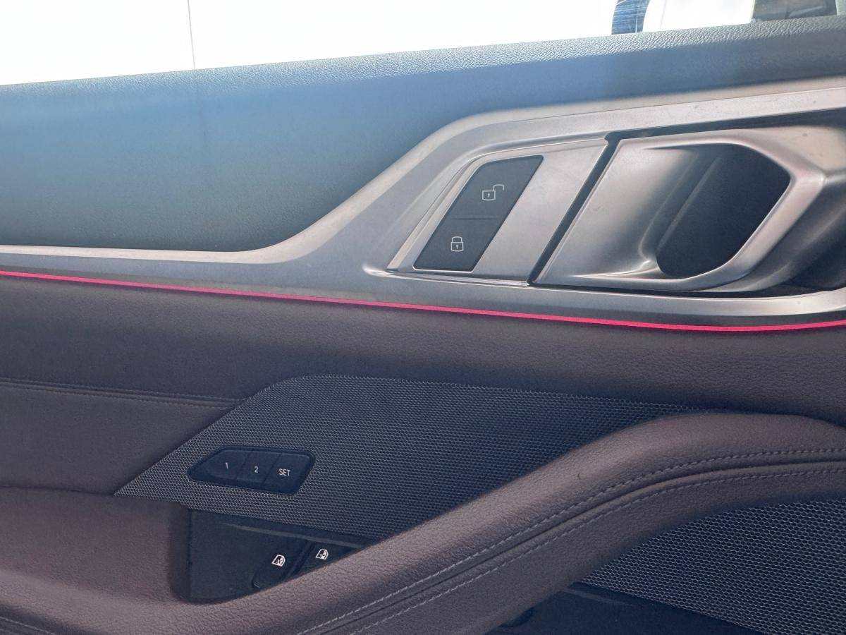 bmw-i4-2022-eletrico-500cc