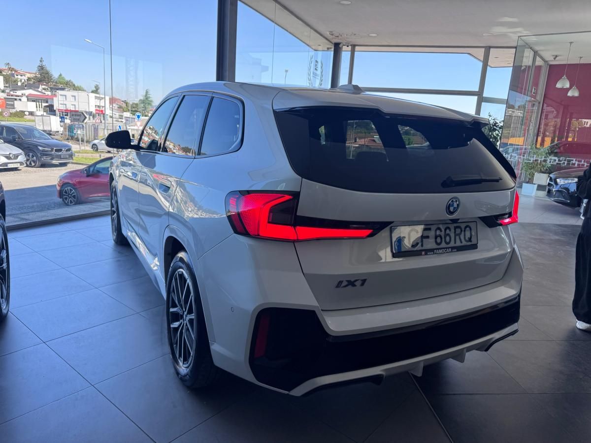 bmw-ix-2023-eletrico-500cc