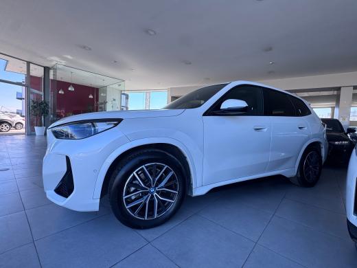 bmw-ix-2023-eletrico-500cc