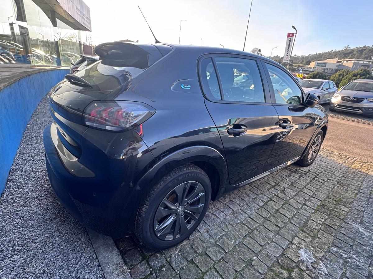 peugeot-208-2021-eletrico-500cc