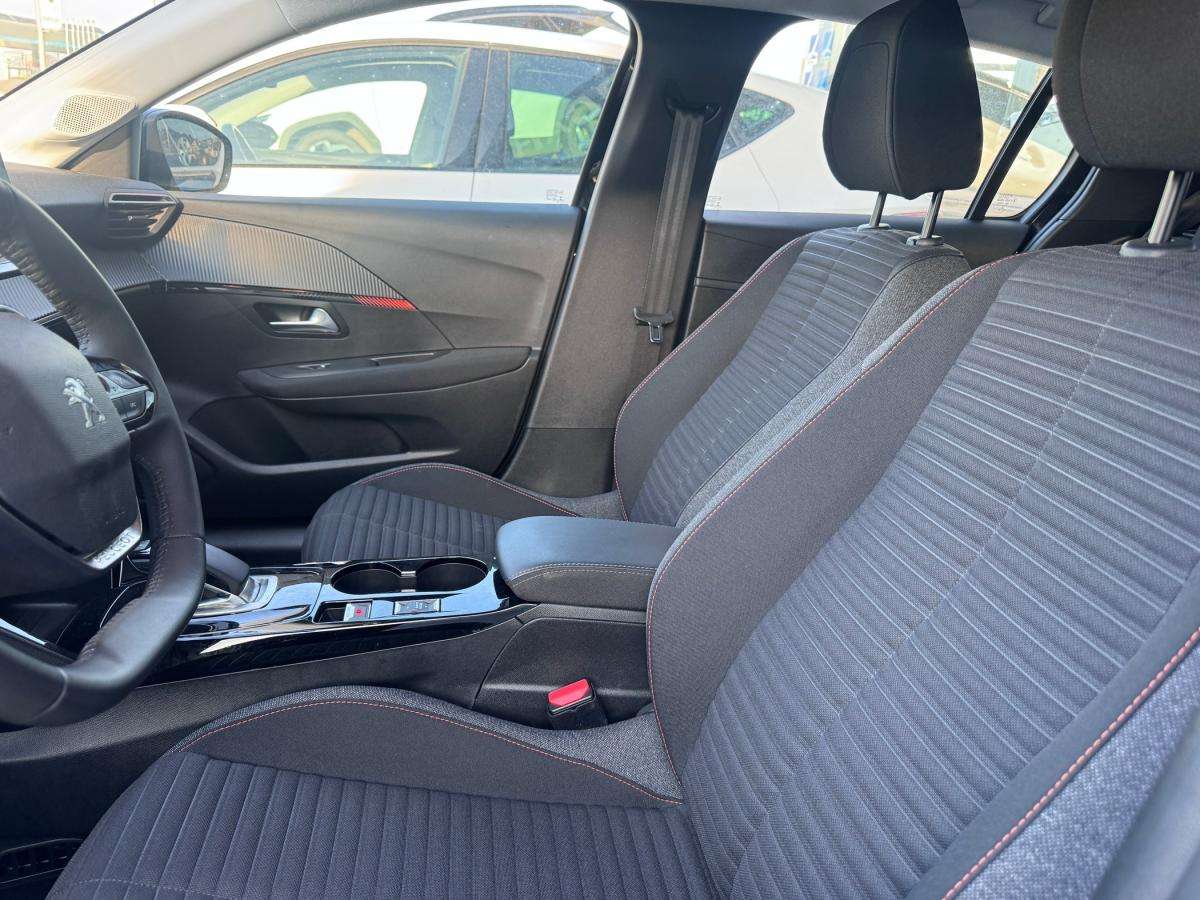 peugeot-208-2021-eletrico-500cc
