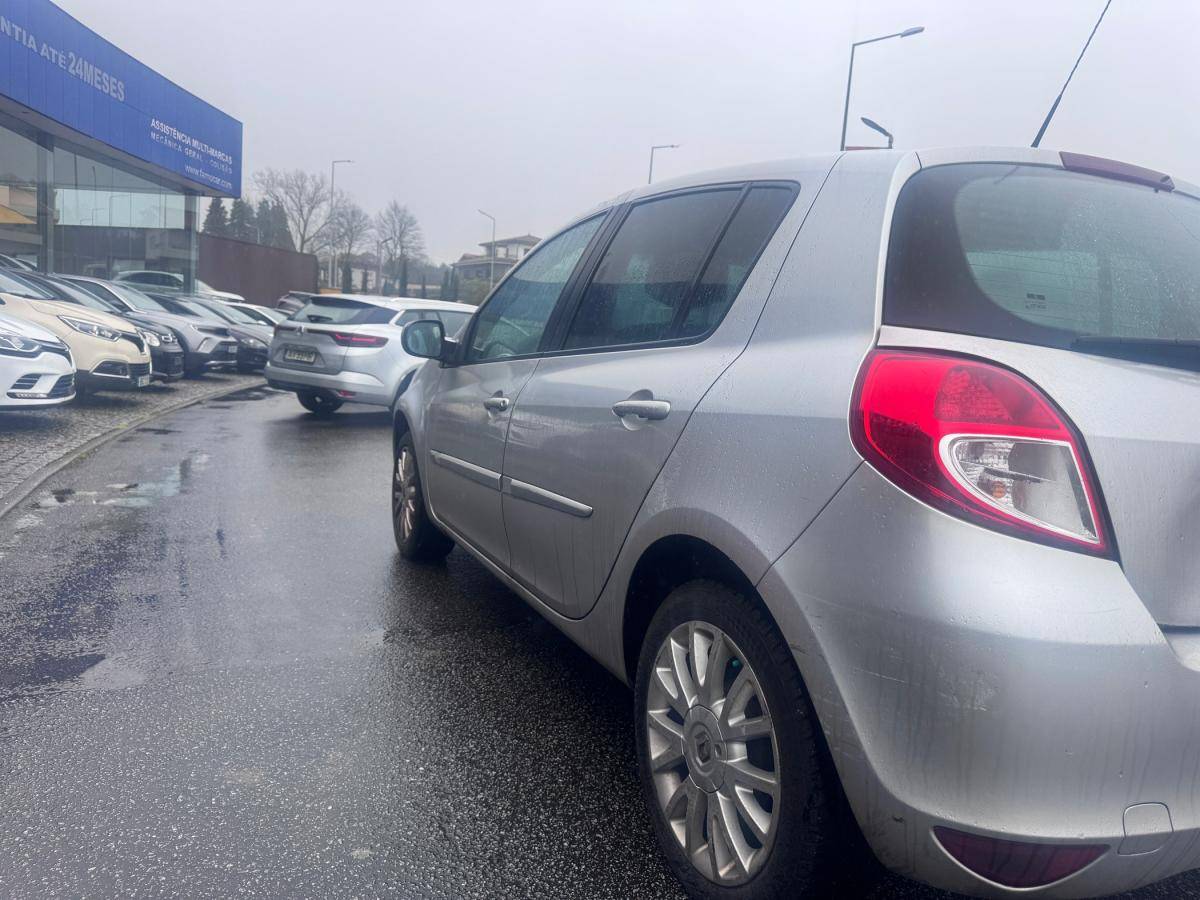 renault-clio-2011-gasolina-1149cc