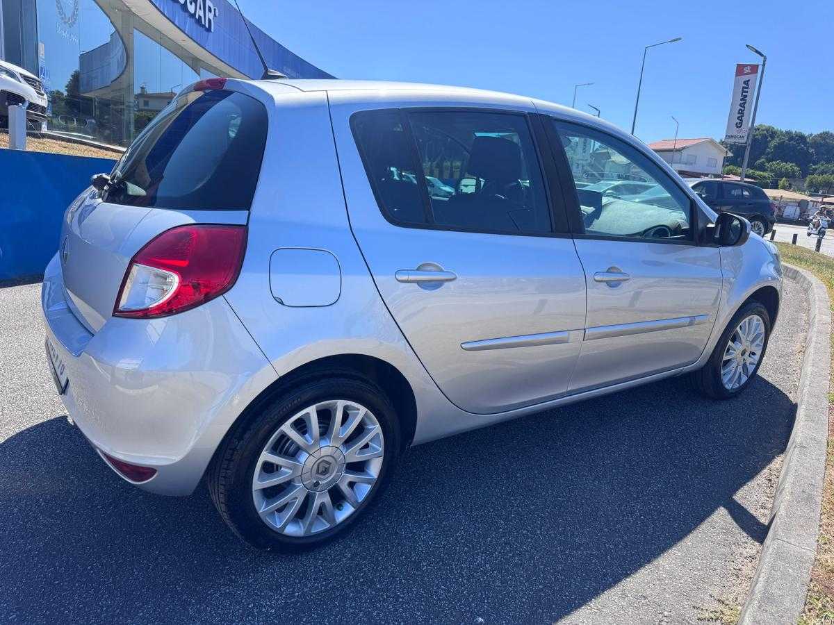 renault-clio-2011-gasolina-1149cc