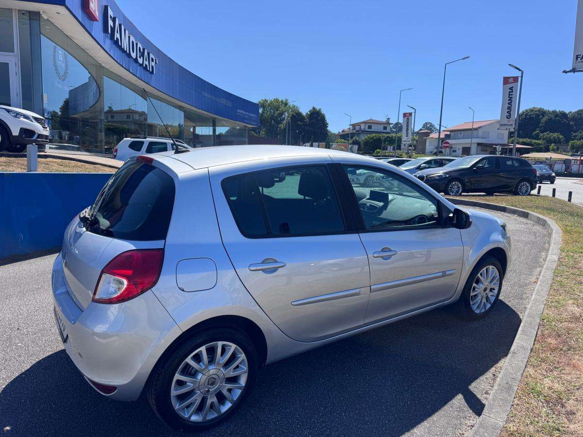 renault-clio-2011-gasolina-1149cc