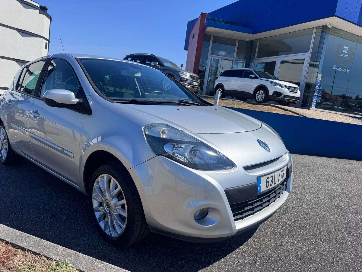 renault-clio-2011-gasolina-1149cc