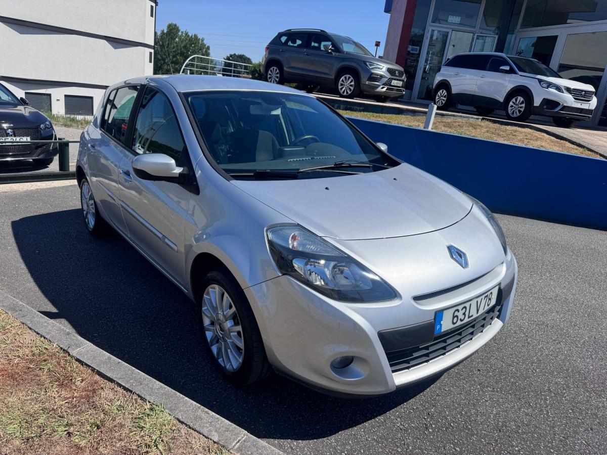renault-clio-2011-gasolina-1149cc