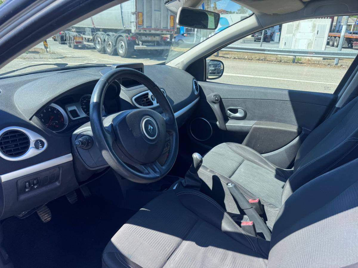renault-clio-2011-gasolina-1149cc