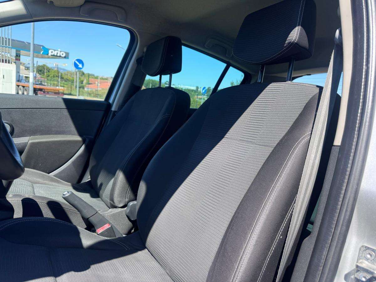 renault-clio-2011-gasolina-1149cc