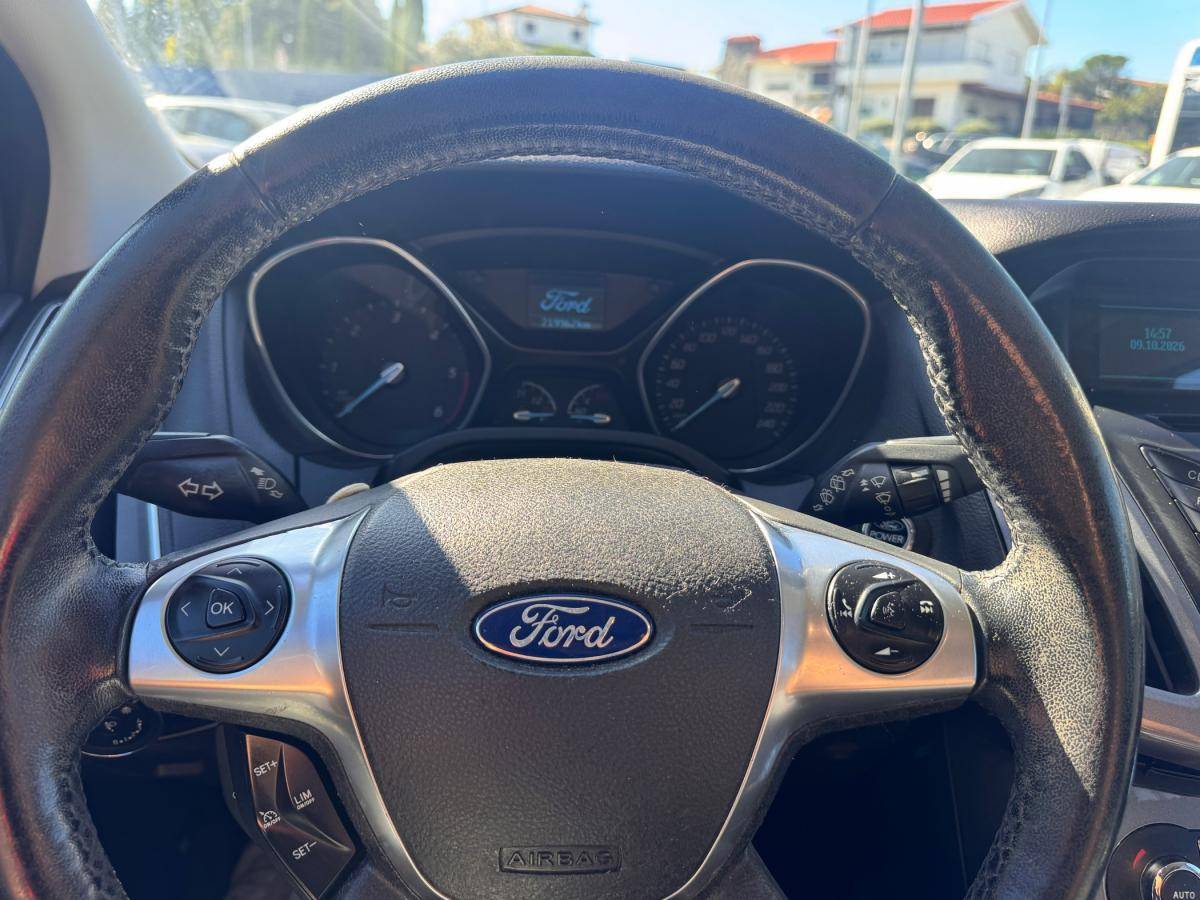 ford-focus-sw-2014-diesel-1560cc