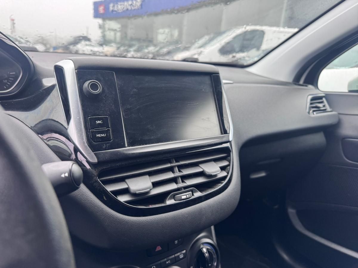 peugeot-208-2018-gasolina-1199cc