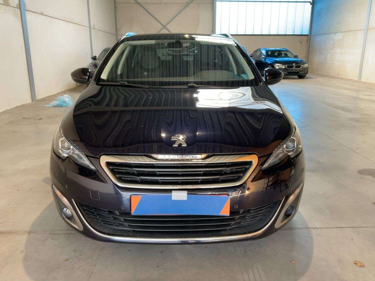 peugeot-308-sw-2015-diesel-1560cc