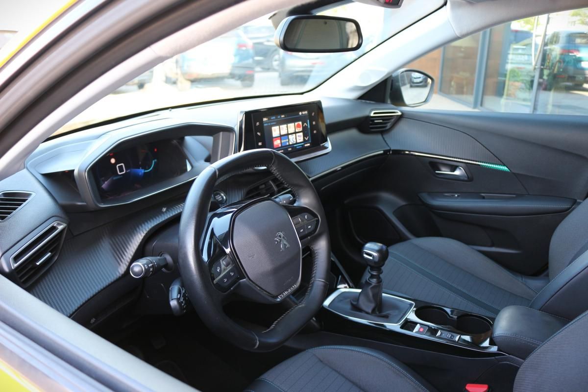 peugeot-208-2020-gasolina-1199cc