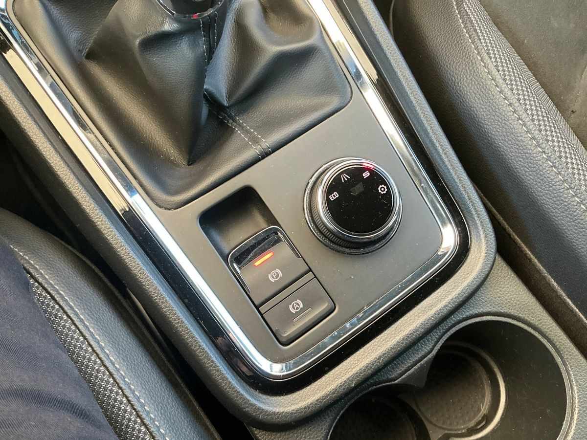 seat-ateca-2019-diesel-1598cc