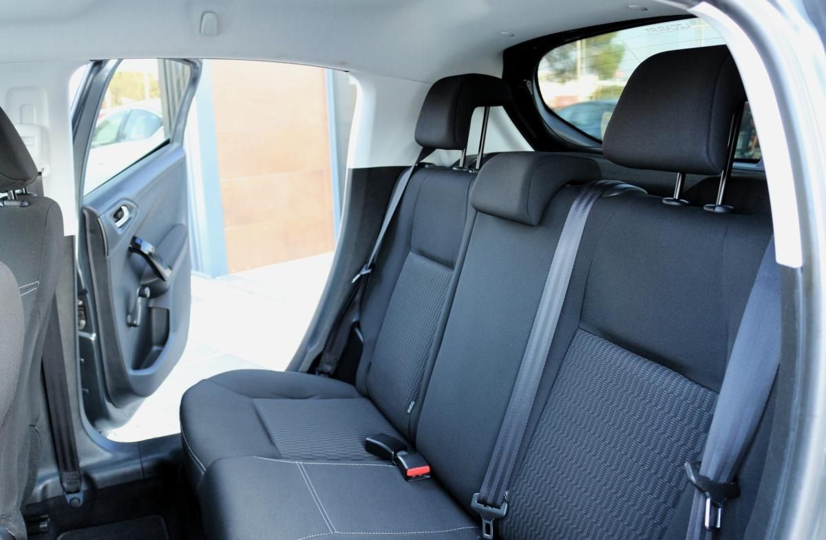 peugeot-208-2016-gasolina-1199cc