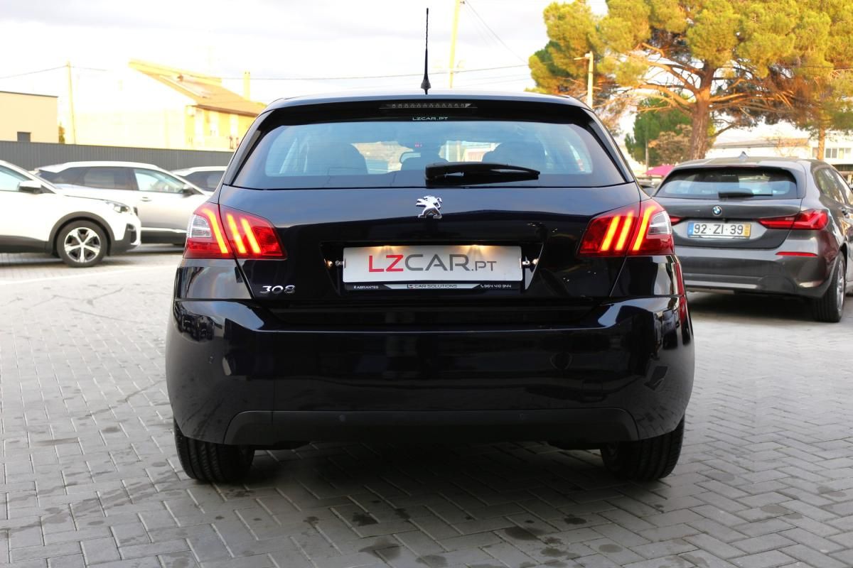 peugeot-308-2014-gasolina-1199cc