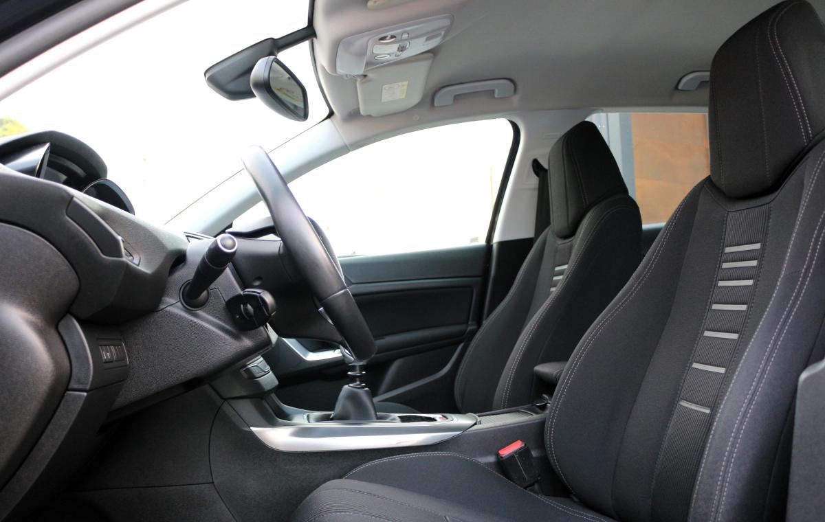 peugeot-308-2014-gasolina-1199cc