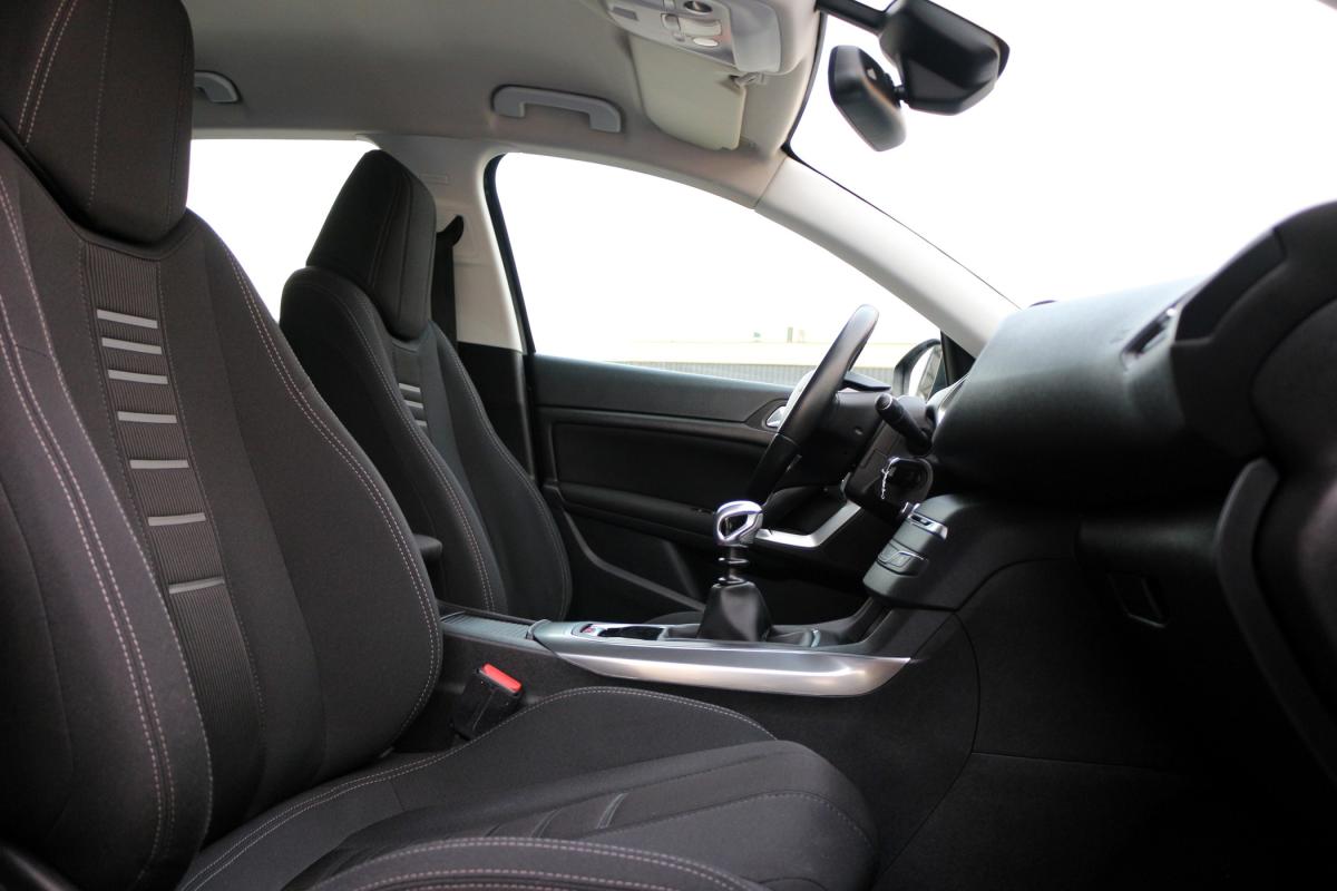 peugeot-308-2014-gasolina-1199cc