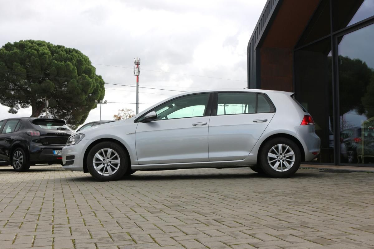volkswagen-golf-2016-diesel-1598cc