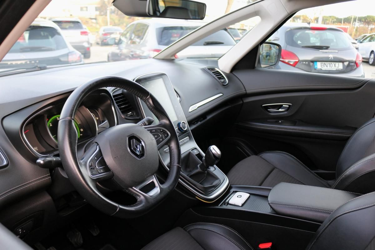 renault-grand-scenic-2017-diesel-1598cc