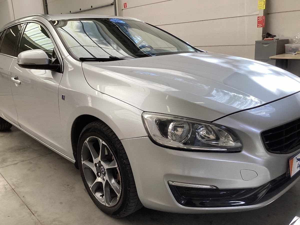 volvo-v60-2015-diesel-1560cc